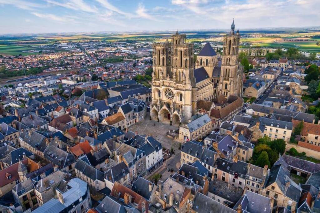 Appartement Jolie vue Laon Extérieur photo